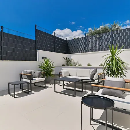 Luxury Aurora With Pool & Large Patio Trogir