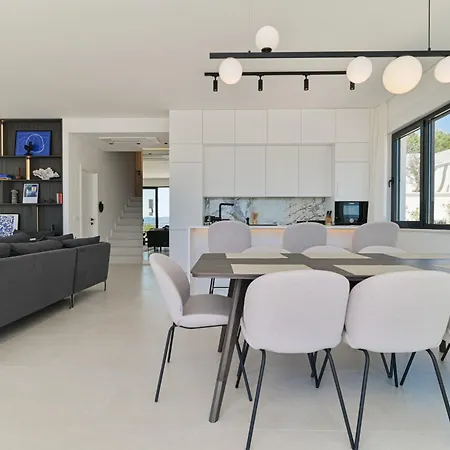 Luxury Aurora With Pool & Large Patio Trogir