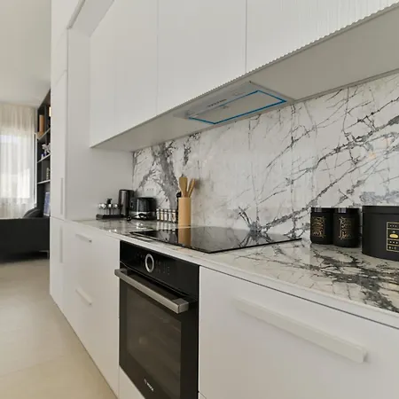Luxury Aurora With Pool & Large Patio Villa *