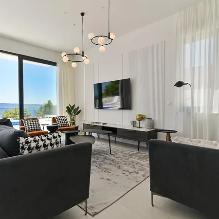 Luxury Aurora With Pool & Large Patio * Trogir