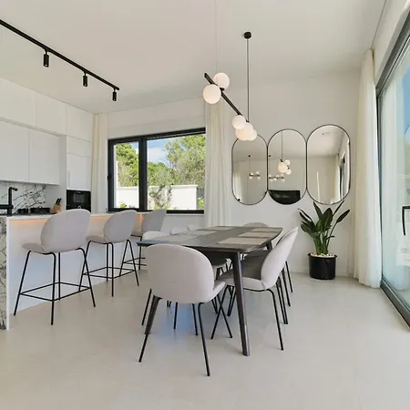 Luxury Aurora With Pool & Large Patio Villa Trogir
