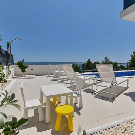 Luxury Aurora With Pool & Large Patio * Trogir